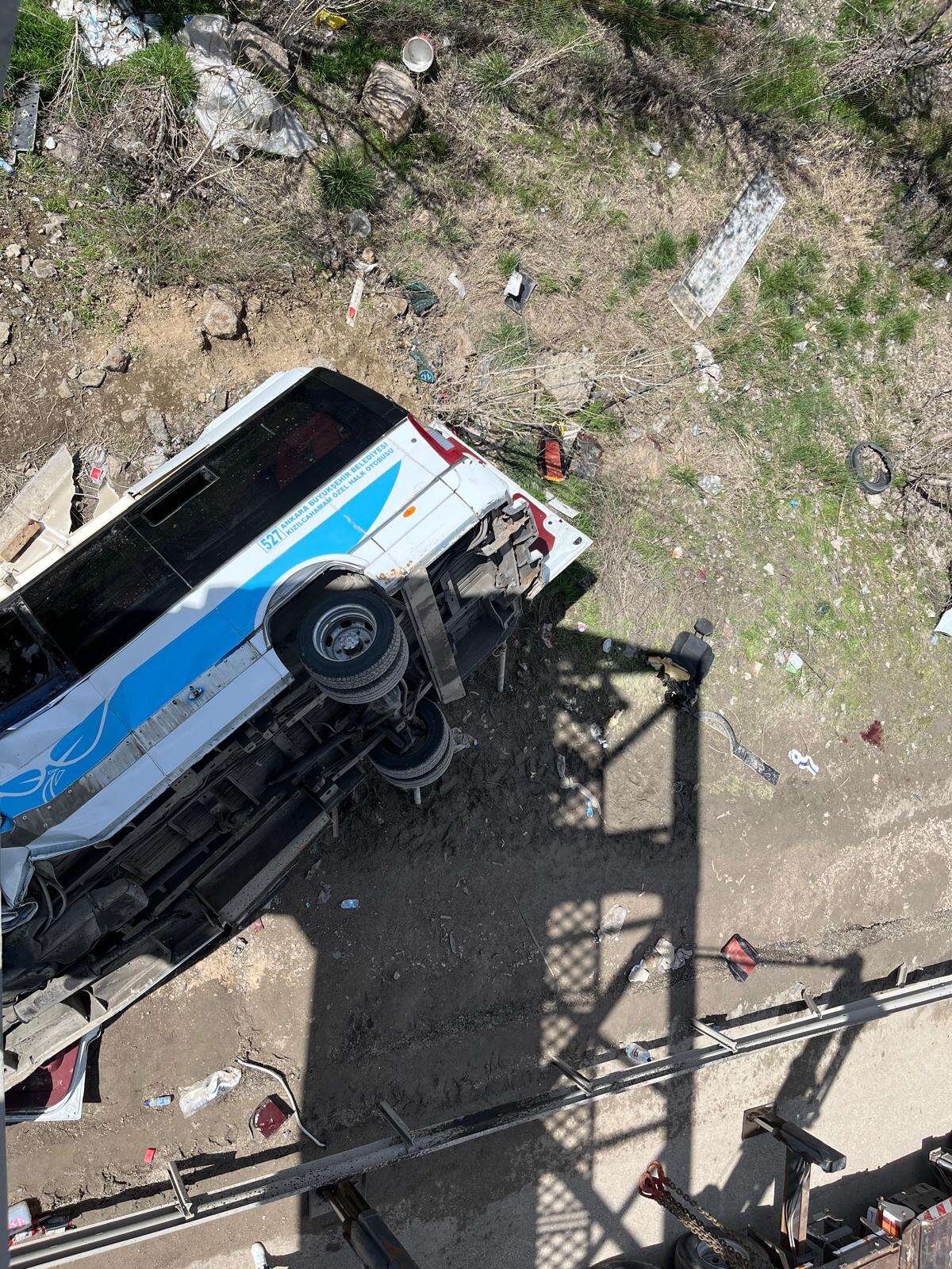 5 kişinin öldüğü otobüs kazası kamerada! Kimlikler belli oldu 10